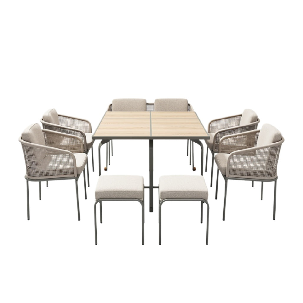 Moderne tuinset met acht stoelen en een houten tafel